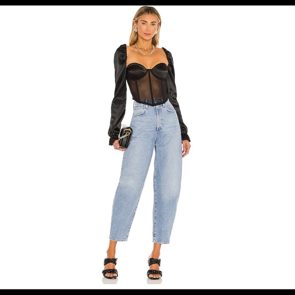 Shae Puff Top in Black Caviar
OW Intimates
XS 4 - Picture 3 of 7